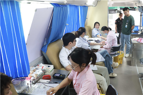 車上.jpg 車上.jpg